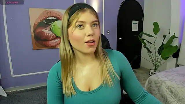 alaia greyy online show from 11.11.25