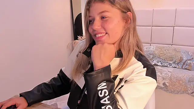 alaia greyy online show from 02.13.26