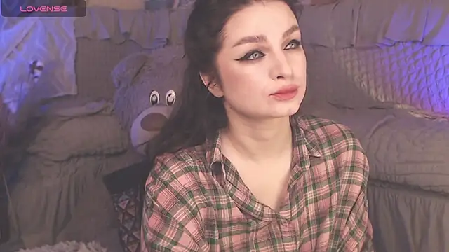 BritneyBarker online show from 03.22.25