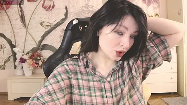 BritneyBarker online show from 02.14.26