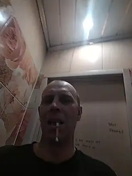 Snapshot of MaxDevilWhite chatting on 10.26.25 MaxDevilWhite online show from 10.26.25