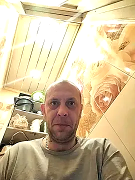 Snapshot of MaxDevilWhite chatting on 11.02.25 MaxDevilWhite online show from 11.02.25