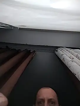 Snapshot of MaxDevilWhite chatting on 12.18.25 MaxDevilWhite online show from 12.18.25