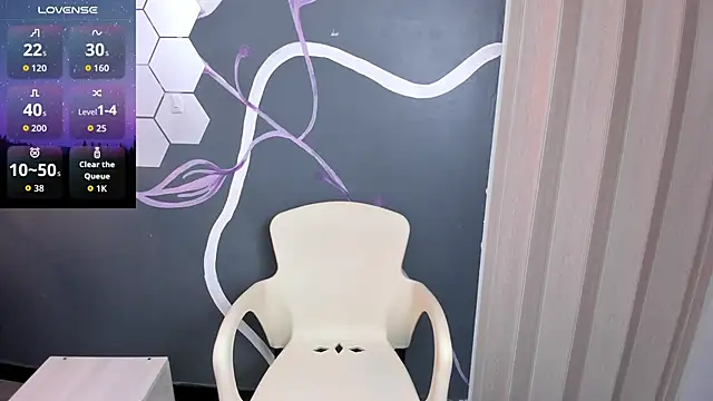 Sara Naugty online show from 10.28.25