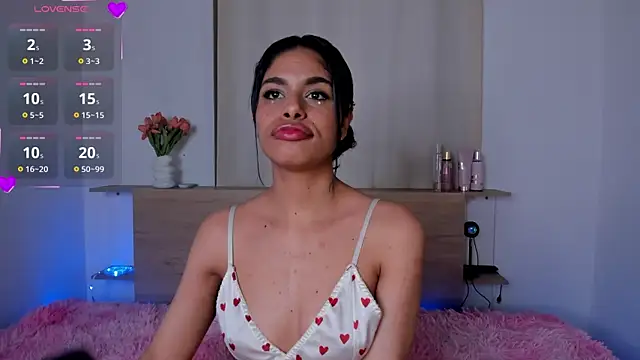 Cameron Lovee online show from 10.27.25