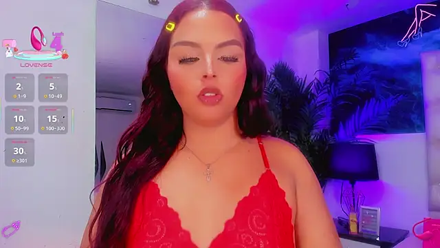 Snapshot of CamiiGarcia chatting on 12.03.25 CamiiGarcia online show from 12.03.25