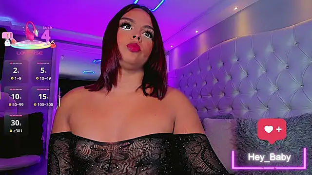 Snapshot of CamiiGarcia chatting on 12.18.25 CamiiGarcia online show from 12.18.25