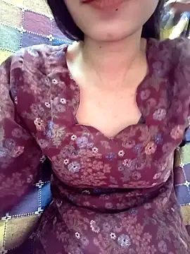 Snapshot of cute_IndianBabe chatting on 03.06.25 cute IndianBabe online show from 03.06.25