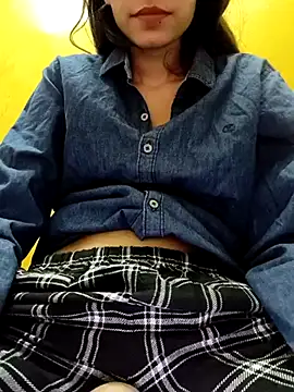 Snapshot of cute_IndianBabe chatting on 03.09.25 cute IndianBabe online show from 03.09.25