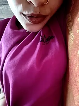 Snapshot of cute_IndianBabe chatting on 09.23.25 cute IndianBabe online show from 09.23.25