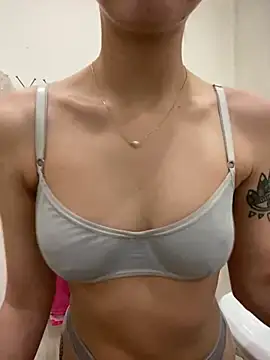 White Lu online show from 02.03.25