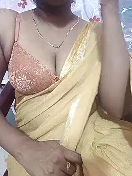 Snapshot of Vedha_Vedhika chatting on 10.25.25 Vedha Vedhika online show from 10.25.25