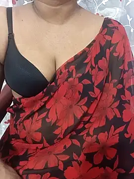 Snapshot of Vedha_Vedhika chatting on 10.28.25 Vedha Vedhika online show from 10.28.25