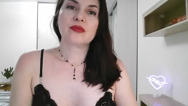 Snapshot of Victoria_Glam chatting on 02.17.25 Victoria Glam online show from 02.17.25