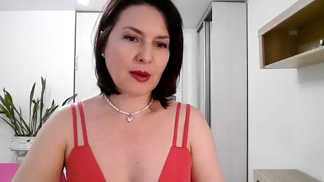 Snapshot of Victoria_Glam chatting on 11.14.25 Victoria Glam online show from 11.14.25