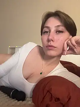 Molli Luv online show from 10.30.25