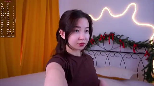 Snapshot of VeronaCritchlow chatting on 03.03.26 VeronaCritchlow online show from 03.03.26