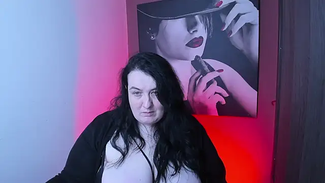 QueenOfHaze online show from 11.15.25