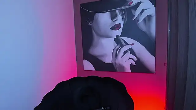 QueenOfHaze online show from 11.21.25