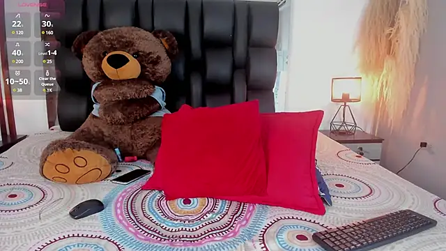 Amberr1 online show from 03.13.25