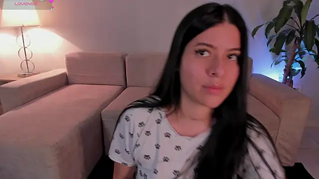 Hannah Jonhson online show from 04.25.26