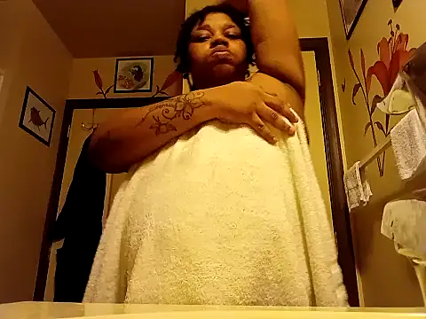 Snapshot of Big_BodyDee chatting on 01.26.25 Big BodyDee online show from 01.26.25