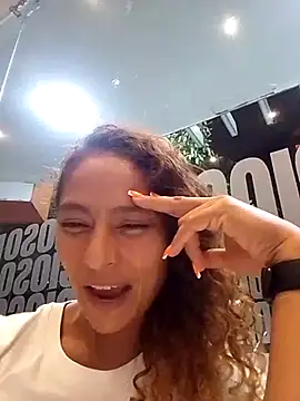 Snapshot of Zoedaniels chatting on 03.15.25 Zoedaniels online show from 03.15.25