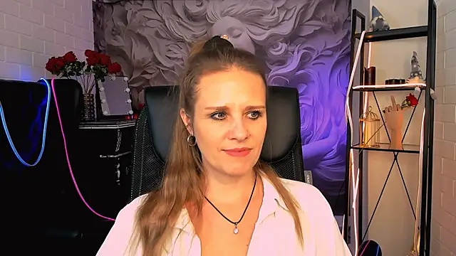 EmiliaBedy online show from 03.05.25