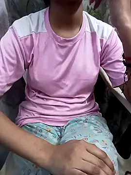 Snapshot of Tanu-00 chatting on 02.12.25 Tanu-00 online show from 02.12.25