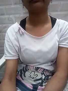 Snapshot of Tanu-00 chatting on 02.24.25 Tanu-00 online show from 02.24.25