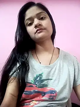 Snapshot of Tanu-00 chatting on 10.07.25 Tanu-00 online show from 10.07.25