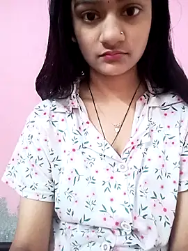 Snapshot of Tanu-00 chatting on 11.03.25 Tanu-00 online show from 11.03.25