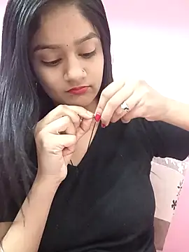 Snapshot of Tanu-00 chatting on 11.15.25 Tanu-00 online show from 11.15.25