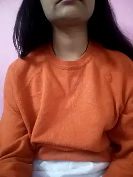 Snapshot of Tanu-00 chatting on 11.30.25 Tanu-00 online show from 11.30.25