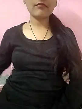 Snapshot of Tanu-00 chatting on 12.15.25 Tanu-00 online show from 12.15.25