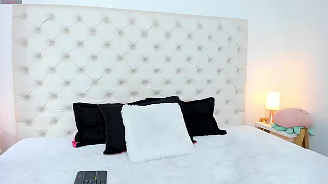 Snapshot of esmeralda06 chatting on 03.11.25 esmeralda06 online show from 03.11.25