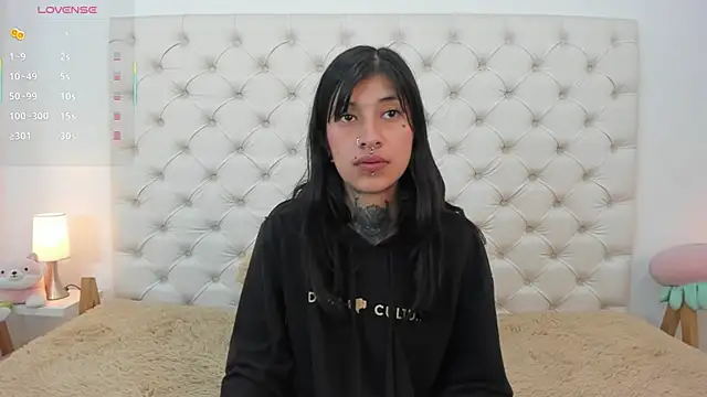 Snapshot of esmeralda06 chatting on 09.20.25 esmeralda06 online show from 09.20.25