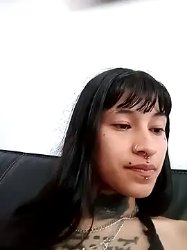 Snapshot of esmeralda06 chatting on 10.31.25 esmeralda06 online show from 10.31.25