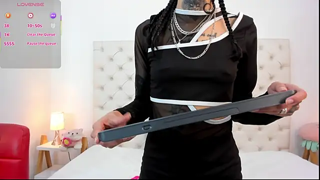 Snapshot of esmeralda06 chatting on 11.20.25 esmeralda06 online show from 11.20.25