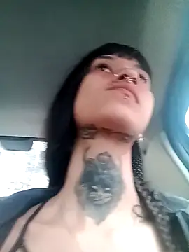 Snapshot of esmeralda06 chatting on 11.28.25 esmeralda06 online show from 11.28.25