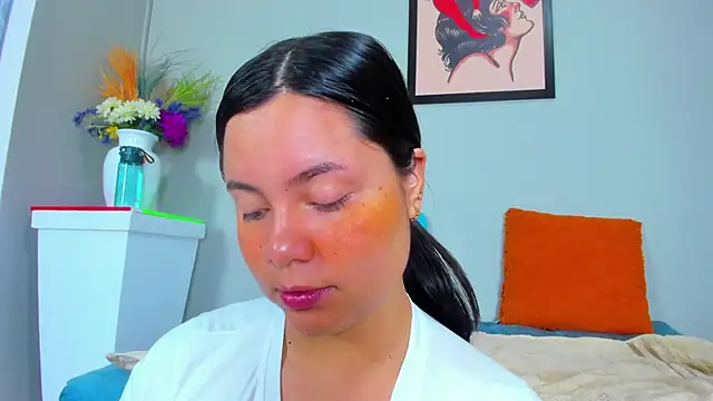 Snapshot of evaa_greey chatting on 09.29.25 evaa greey online show from 09.29.25