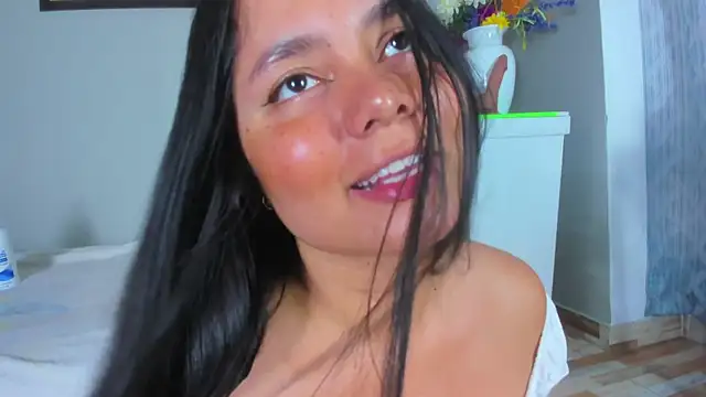 Snapshot of evaa_greey chatting on 11.09.25 evaa greey online show from 11.09.25