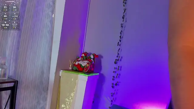 Snapshot of evaa_greey chatting on 12.14.25 evaa greey online show from 12.14.25