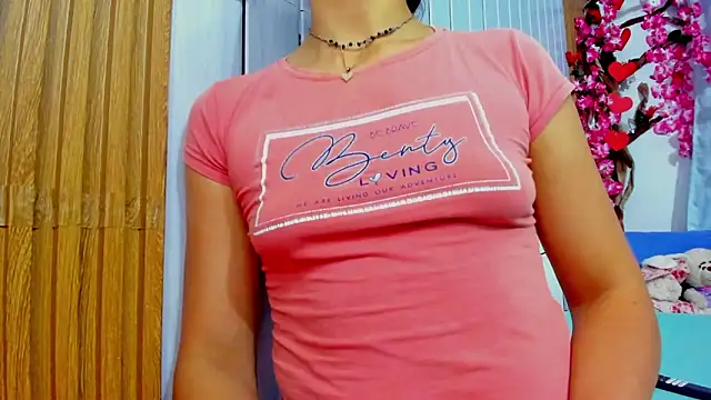 Snapshot of vicky__skinny_1 chatting on 03.01.25 vicky  skinny 1 online show from 03.01.25