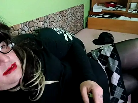 Adrianka online show from 04.21.26