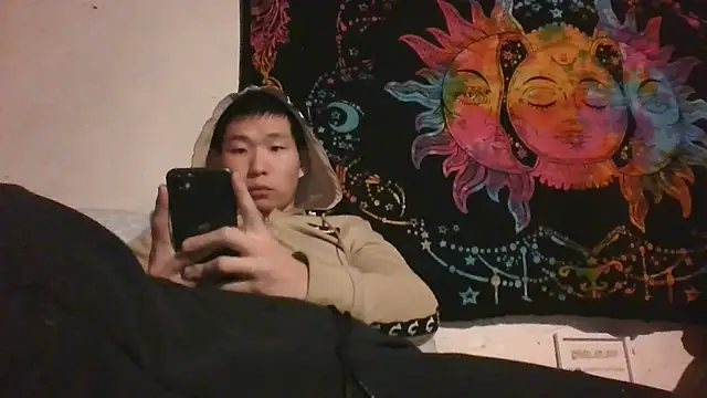 Snapshot of thekinkyasian chatting on 01.24.25 thekinkyasian online show from 01.24.25