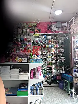 Snapshot of Vale_Saenzz chatting on 01.06.26 Vale Saenzz online show from 01.06.26