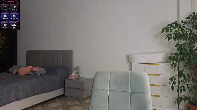  AliceBlack  online show from 10.16.25