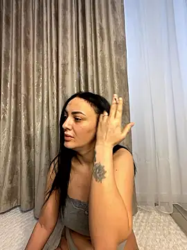 Snapshot of RaisaSalvi chatting on 01.15.26 RaisaSalvi online show from 01.15.26