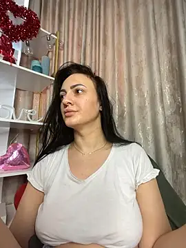 Snapshot of RaisaSalvi chatting on 02.13.26 RaisaSalvi online show from 02.13.26